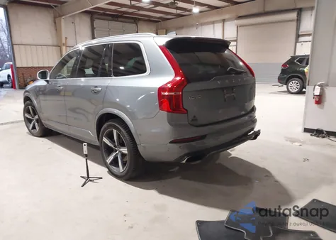2016 Volvo Xc90 T6 R-Design z USA, uszkodzony, nr VIN YV4A22PM2G1037958